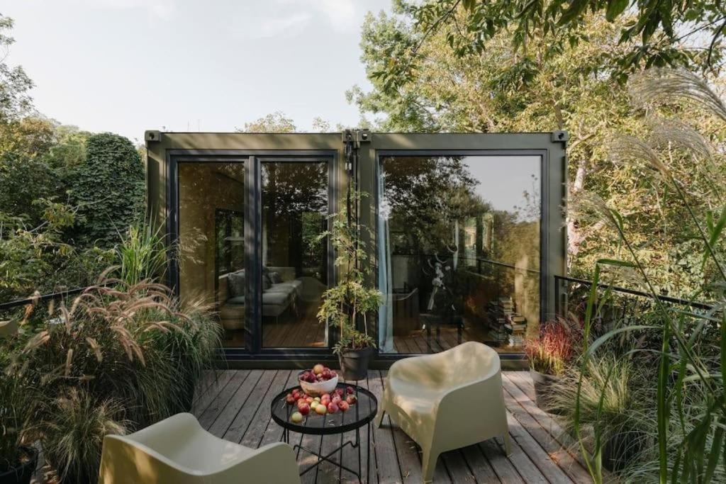 Riverfront Cabins In The Garden Posen Exterior foto